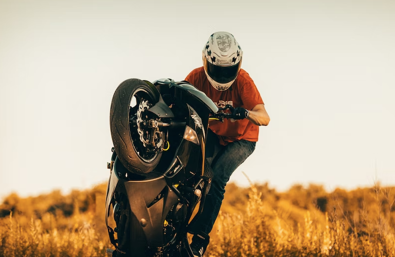 motorcycle-helmet-safety-ratings-explained-motoradds