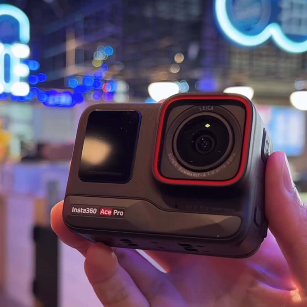How to Set Up Insta360 Ace Pro Chin Mount on Your Helmet for Motovlogging