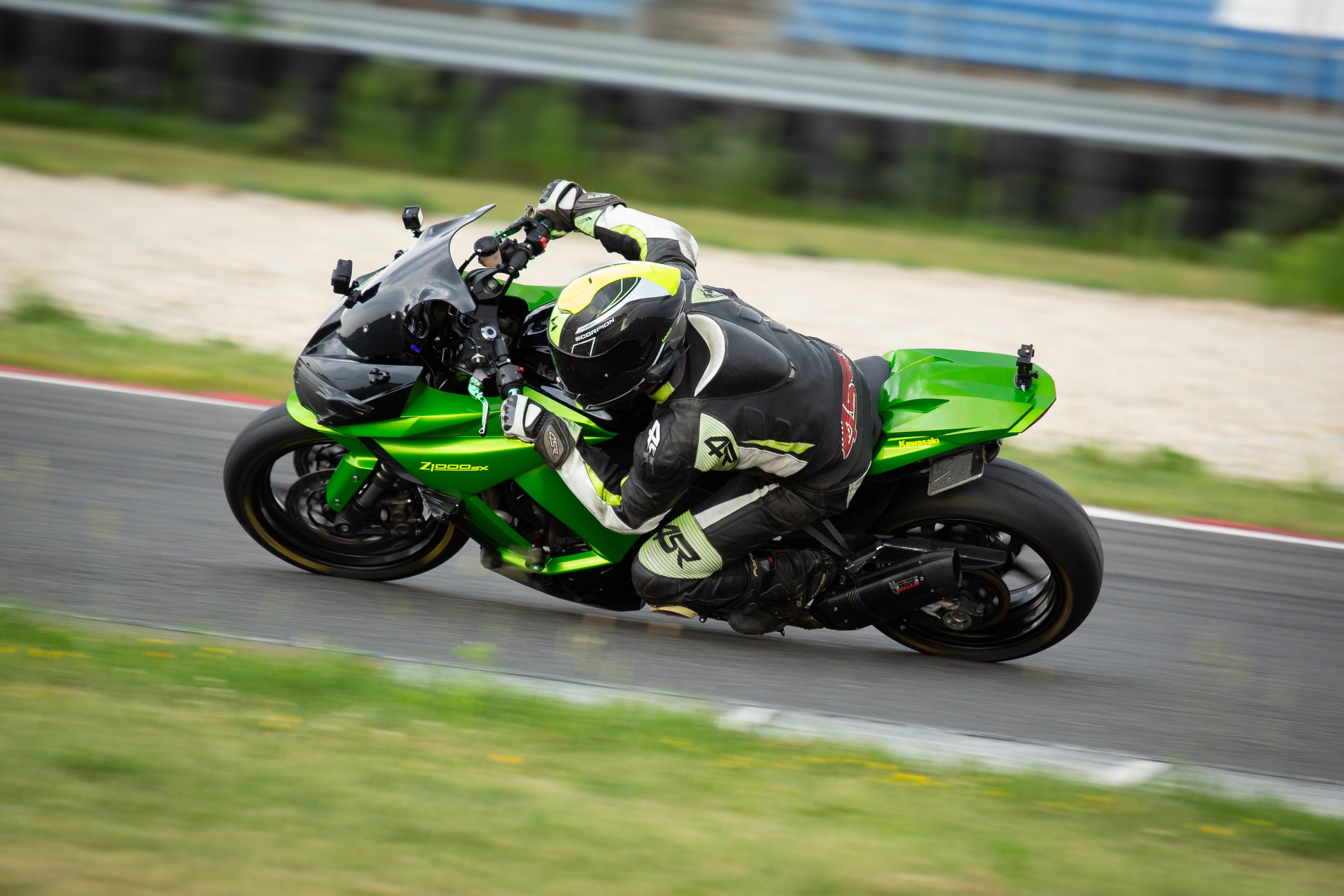 Motorcylr Rider 5 Tips To Help You Become A Better Motorcycle Rider! – MotoRadds